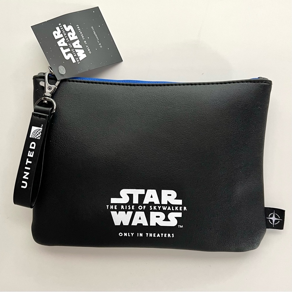 Star Wars - The Rise of Skywalker black amenity kit